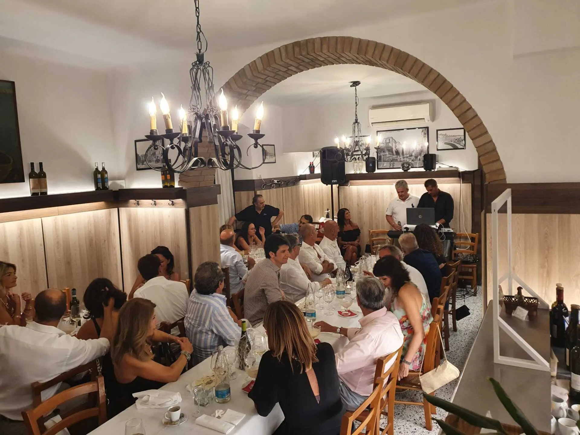 Sala allestita per evento al Ristorante Miro
